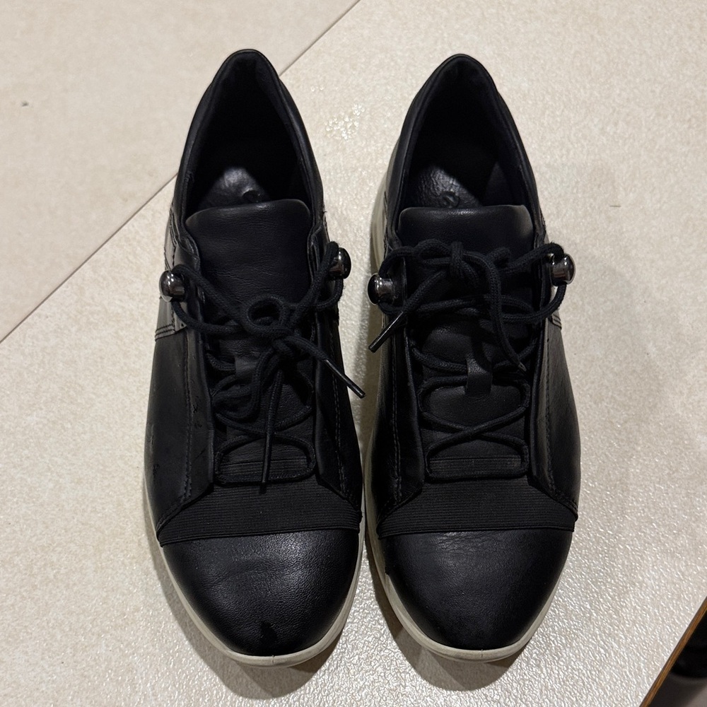 Ecco Black Leather Casual Lace-Up Shoes